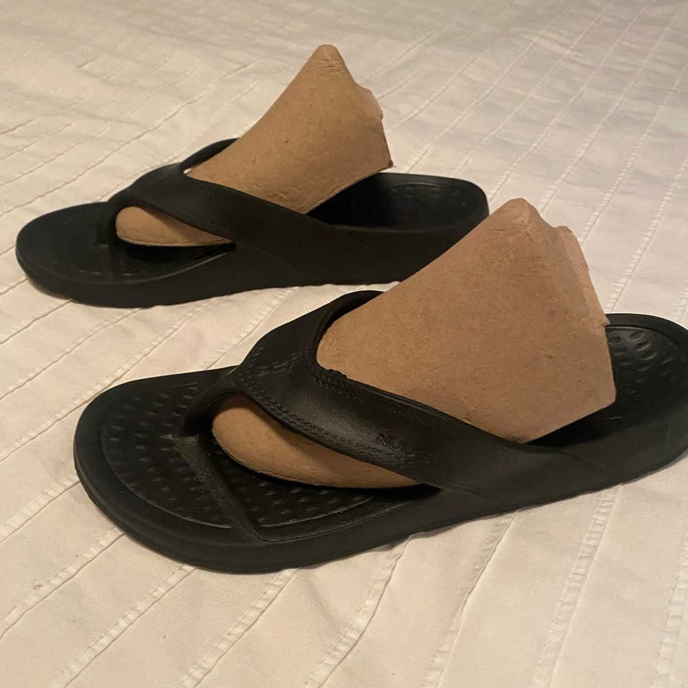 Nuu Sol unisex sandals